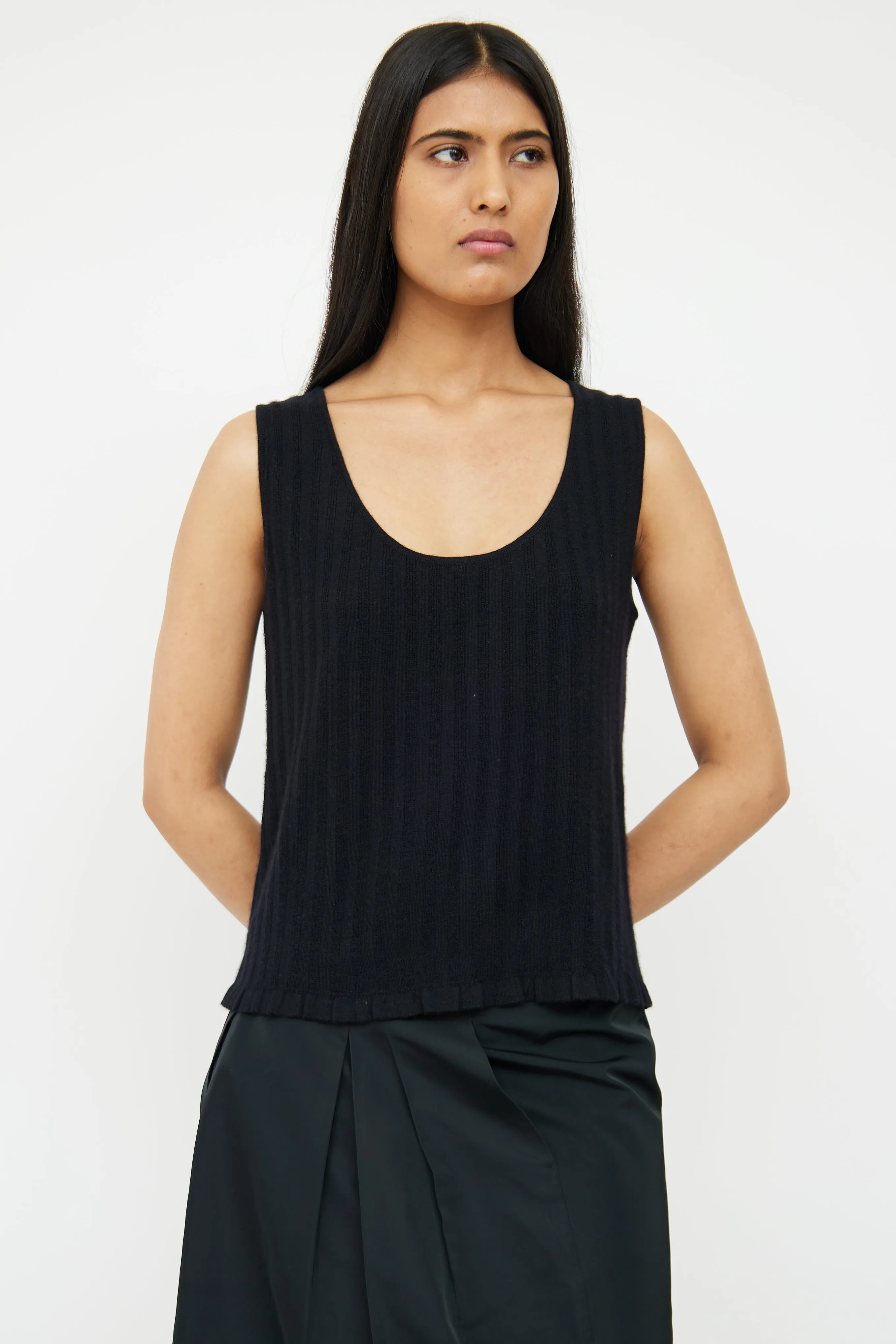 Black Cashmere Sleeveless Knit Top