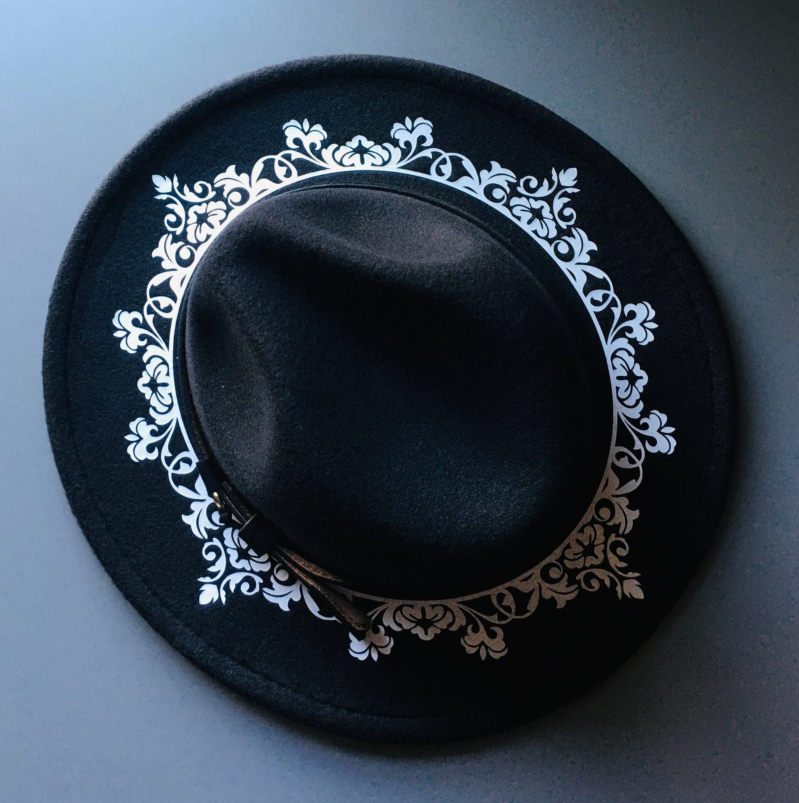 Vegan Felt Hat Damask